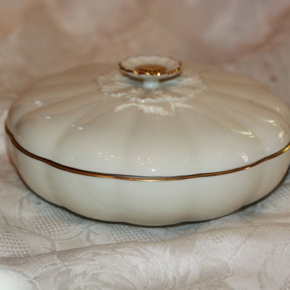 Lenox China Primrose Porcelain Lidded Serving Bowl Candy Dish 24k Gold Trim - Picture 1 of 4